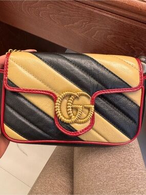 Gucci Marmont Chevron Leather Small Shoulder Bag in Beige & Black with Red trim